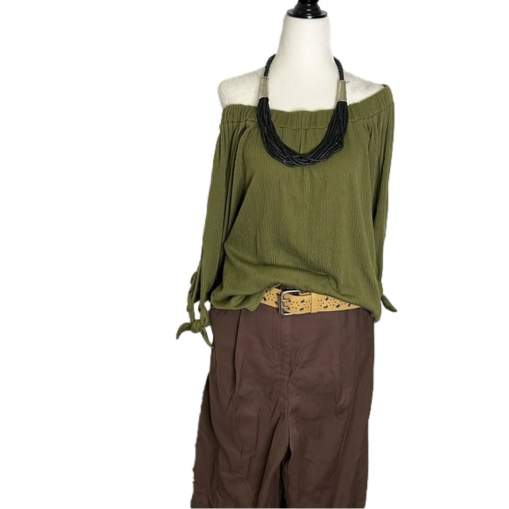 Abercrombie & Fitch Green off the shoulder flowy top